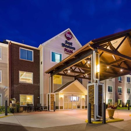 Best Western Plus Menomonie Inn & Suites Bagian luar foto