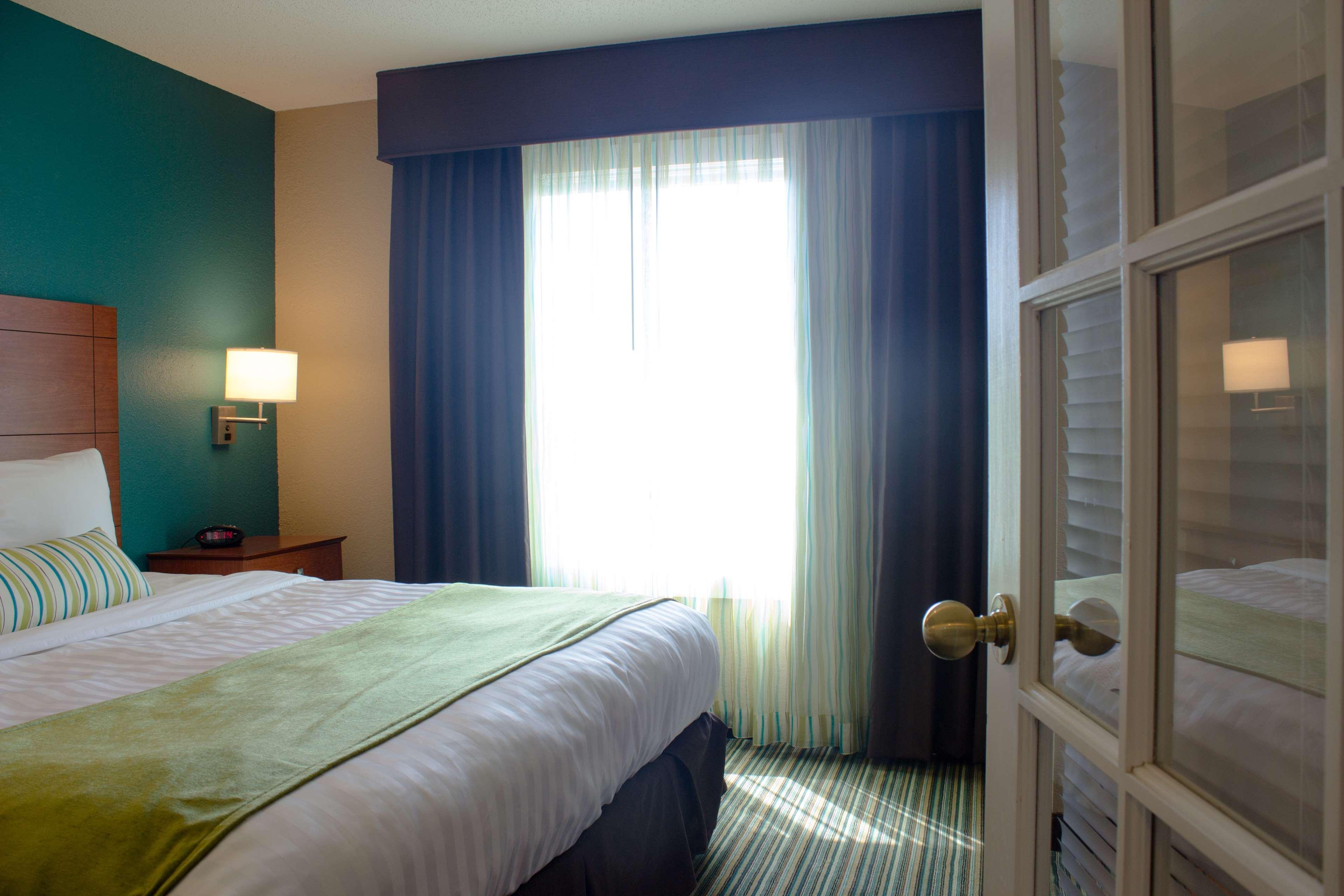 Best Western Plus Menomonie Inn & Suites Bagian luar foto